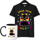 Schattige Pride Vlag Kat - Unisex T-Shirt Mannen en Vrouwen - LGBTQ+ Suporter Kleding - Gay Progress Pride Shirt - Rainbow Community - T-Shirt met mok - Unisex - Zwart - Maat M