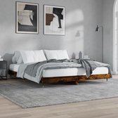 The Living Store Bedframe Gerookt Eiken - 203 x 183 x 20 cm - Duurzaam bewerkt hout - Stevige metalen poten - Multiplex lattenbodem - Montage vereist