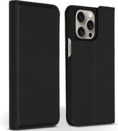 Accezz Hoesje Geschikt voor iPhone 15 Pro Max Hoesje Met Pasjeshouder - Accezz Premium Leather Slim Bookcase - Zwart