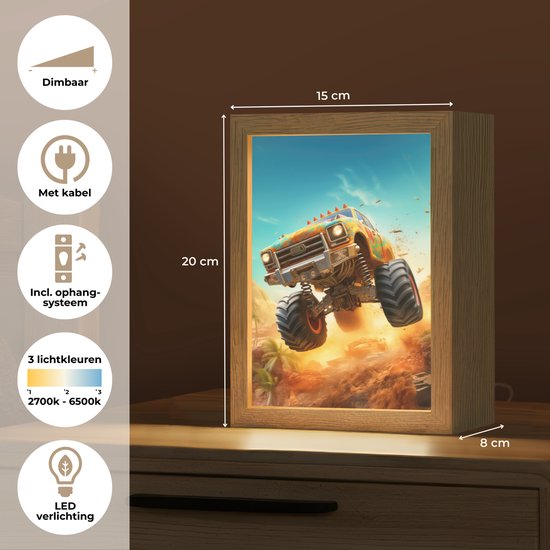 Een verlichte lamp van 15x20 cm met een monstertruck die in de lucht springt, met afmetingen en functies.