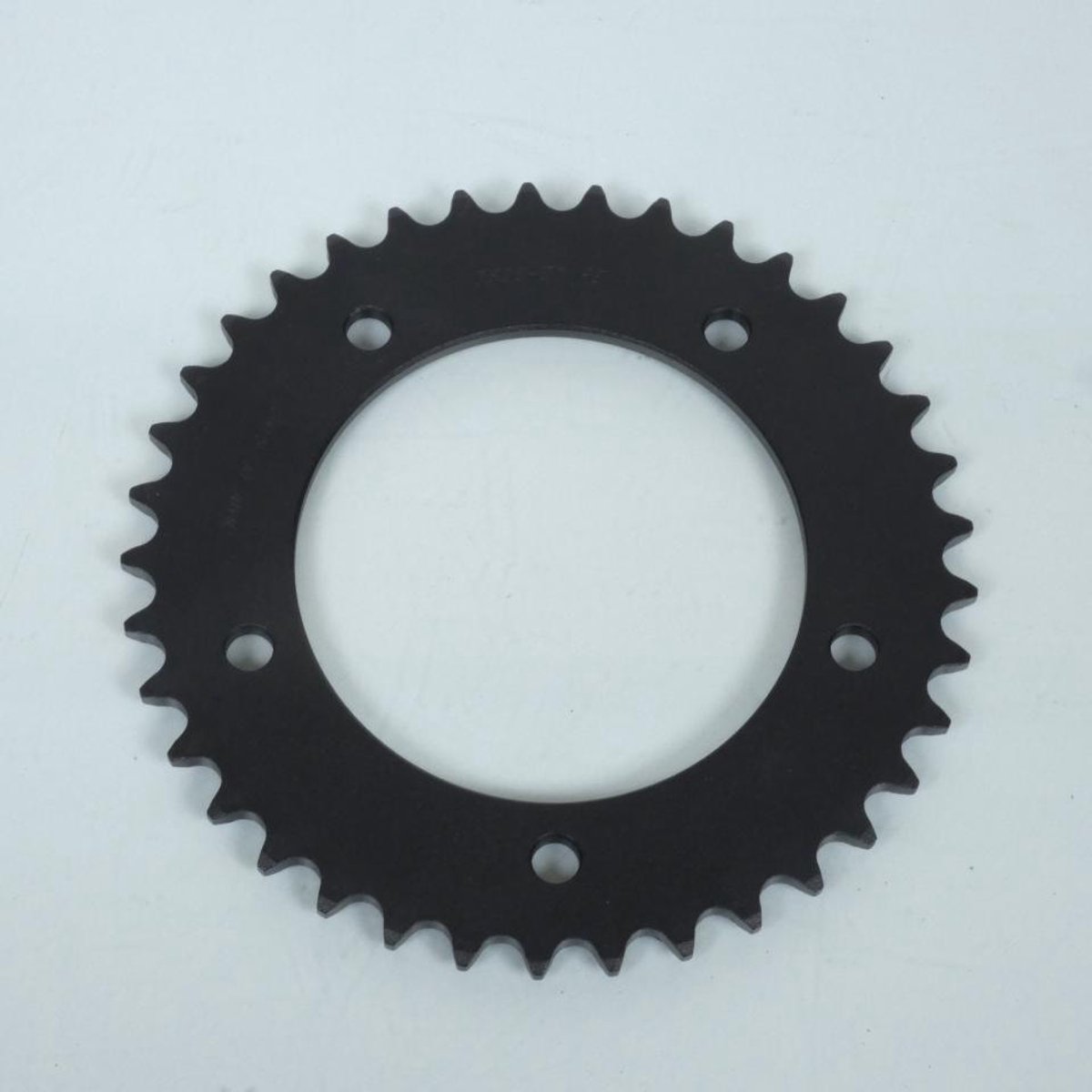 Couronne de transmission France Equipement pour Scooter Yamaha 560 T-Max 2021 à 2022 37 dents pas 520 Neuf