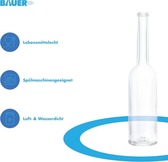Grappa Sterke Alcoholische Drank Gemaakt Van Zwarte Druiven in Een