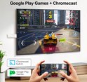 Gaming op een TV via Chromecast, met een smartphone in de hand.