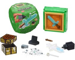 foto van Miniverse Make It Minecraft - Knutselset - Miniaturen Maken
