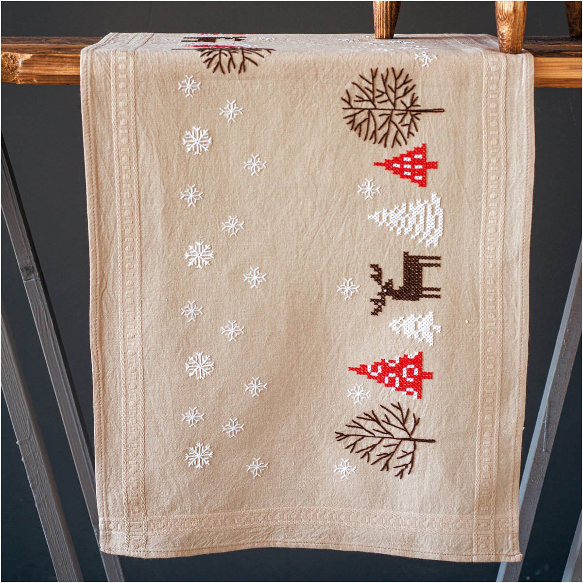 Vervaco - Loper kit - Kerst - Moderne kerstmotieven - PN-0187383 - Borduren - Borduurpakket - Borduurpakket volwassenen - Borduurpakket kind