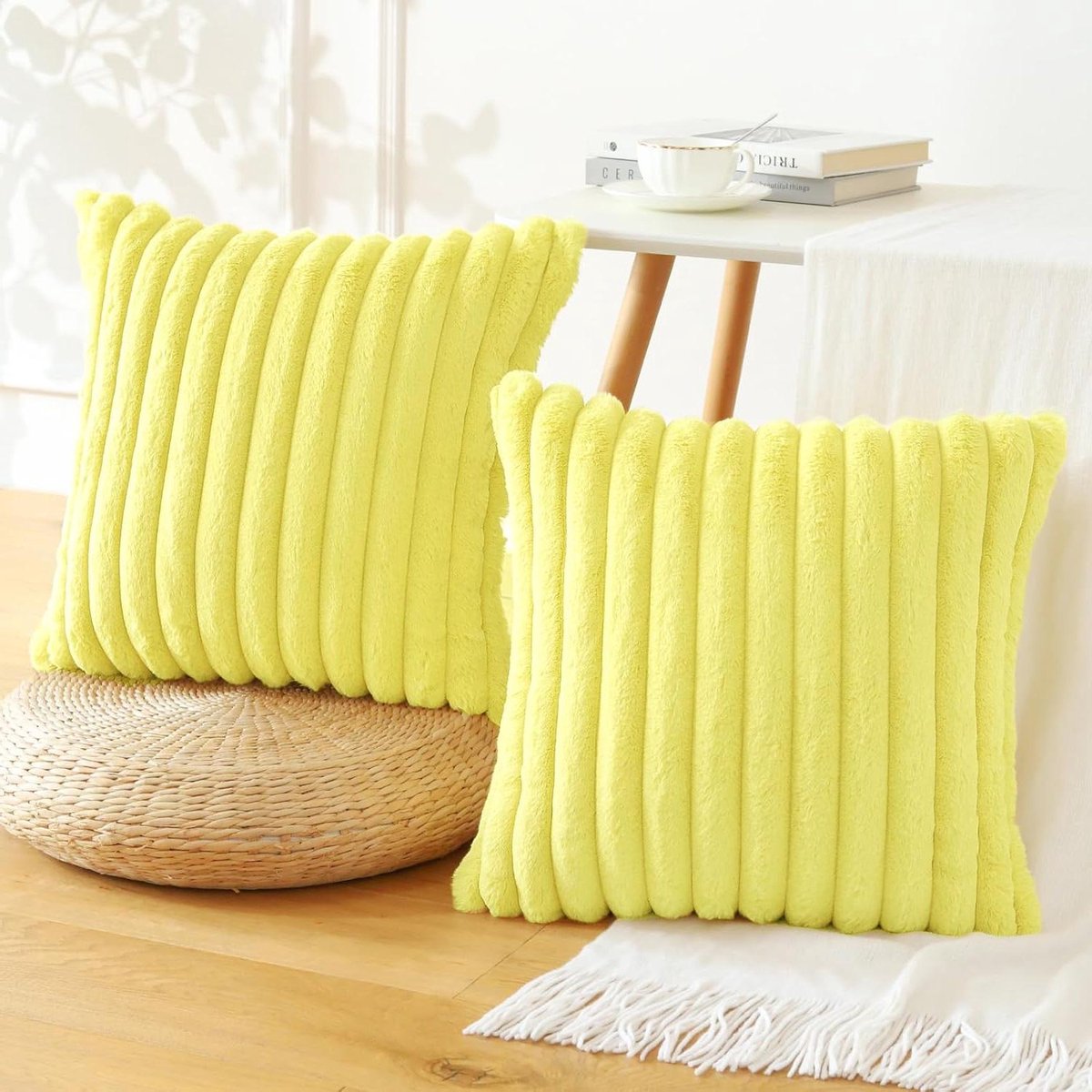 Cosensi Set van 2 zachte fluwelen kussenslopen voor decoratie (45 x 45 cm, geel) Any
