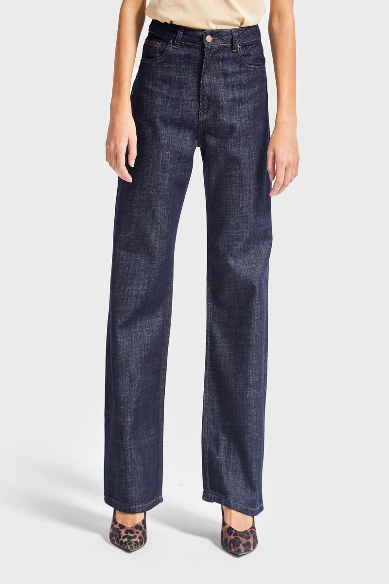 It's Basic - Straight Mid Rise Jeans - Indigo