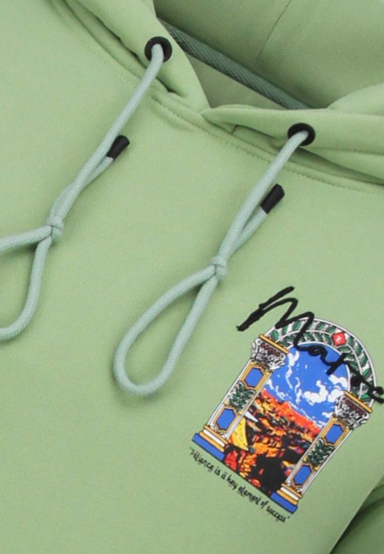 Lichtgroene hoodie met op de borst een kleine grafische print van een stad en de tekst 'Maroc'.
