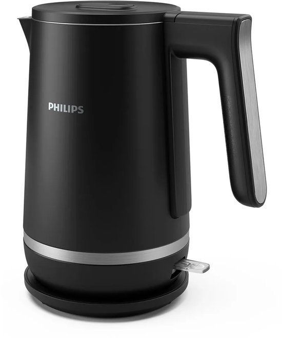 Zwarte Philips waterkoker met een zilverkleurige accent op het handvat en de voet.