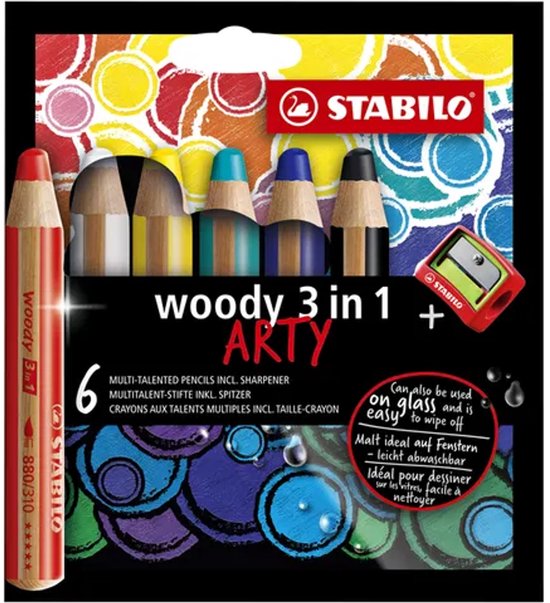 Emballage STABILO woody 3 en 1 ARTY avec 6 crayons et un taille-crayon. Un crayon rouge est visible.