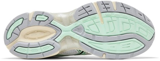 Zolen van witte Asics Gel-1130 sneakers, mintgroen en grijs.