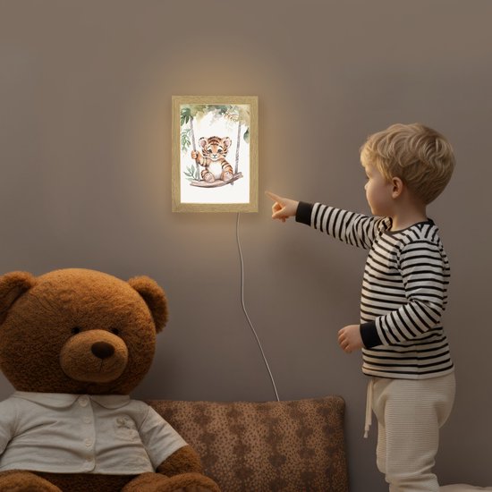 Nachtlampje 15x20 cm - Kinder lampje - Tijger - Dier - Kinderen - Jungle - Tafellamp kinderkamer - Slaapkamer lamp - Bedlamp kinderen - Kinderlampje stopcontact - Wandlamp babykamer - Nachtlampjes van OnlyWow — afbeelding 5