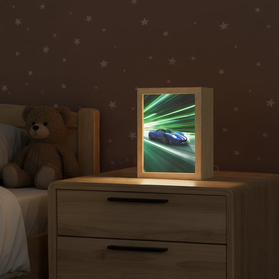 Nachtlampje 15x20 cm - Kinder lampje - Race auto - Blauw - Groen - Tafellamp kinderkamer - Slaapkamer lamp - Bedlamp kinderen - Kinderlampje stopcontact - Wandlamp babykamer - Nachtlampjes van OnlyWow — afbeelding 2
