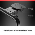 Zwarte, verstelbare stuurwielbevestiging met hoek- en hoogteregeling.