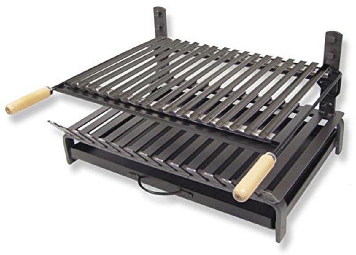 Barbecue met ijzeren grillstrijkijzer