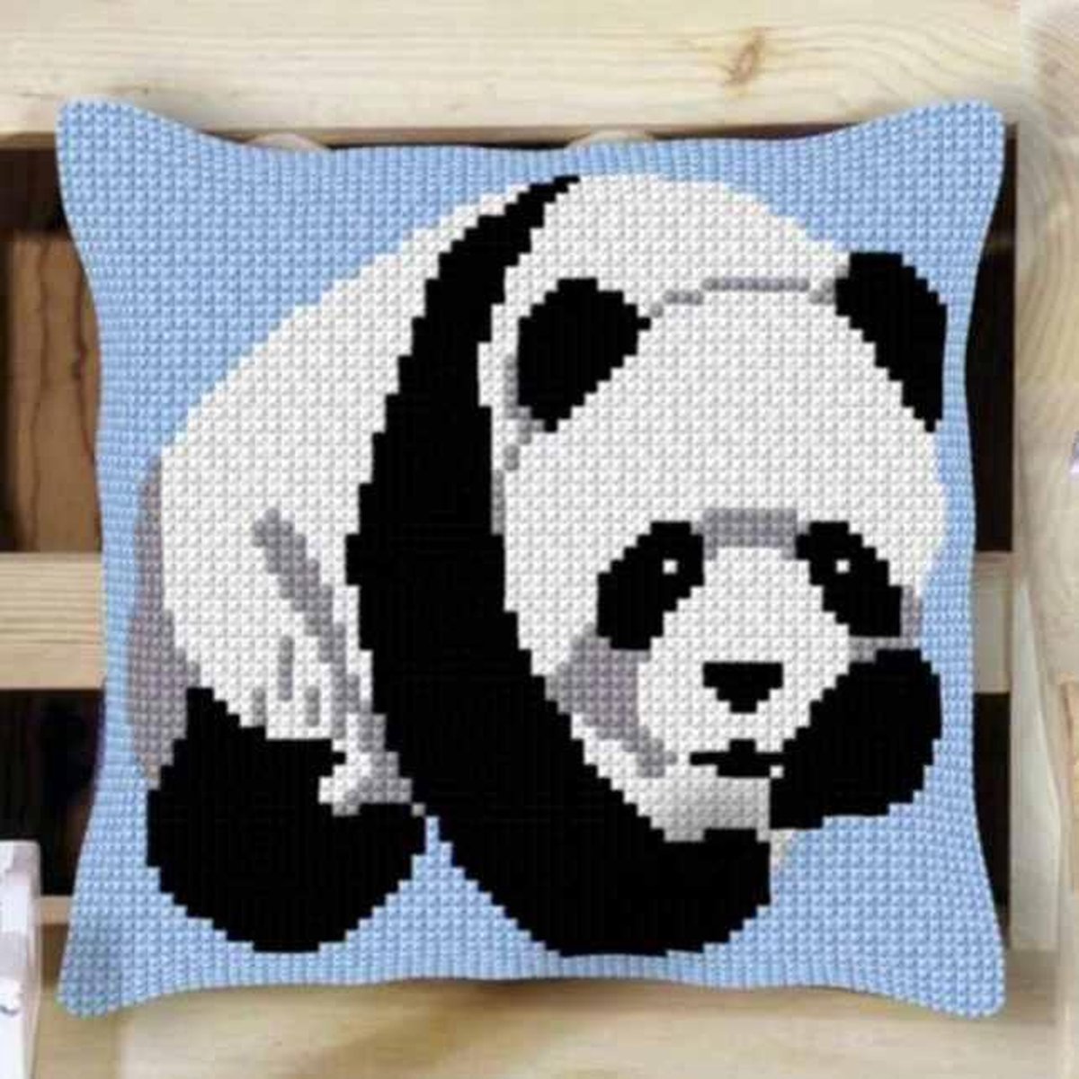 kruissteekkussen 33025 pandabeer