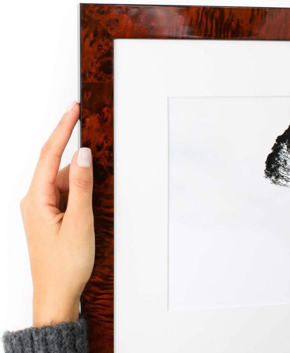 Wortelnoten brede kader met witte passe partout. (Handgemaakt) Fotoformaat 20x30 | Kaderformaat 30x40