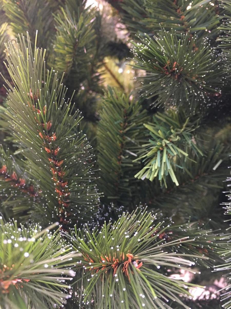 Triumph Tree Forest Frosted kunstkerstboom- smal - 185 x 102 cm - groen – foto 2
