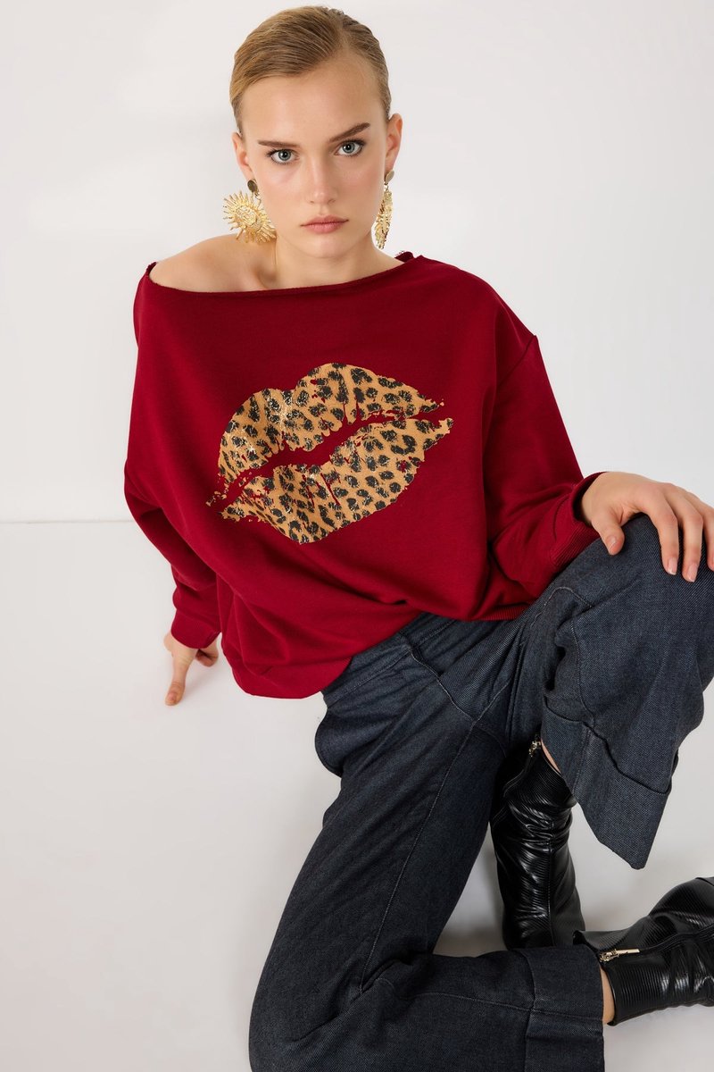 Sweatshirt imprimé léopard et lèvres
