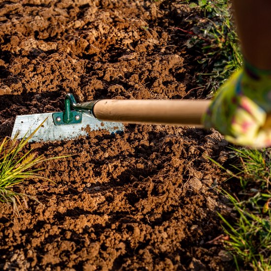 KADAX Hakkel, tuinhak voor het losmaken, luchten en wieden van de grond, voor tuin, metalen blad, tuinaccessoires, onkruidhak voor het verwijderen van onkruid, cultivator (werkbreedte: 18 cm, met van Merkloos	 — afbeelding 2