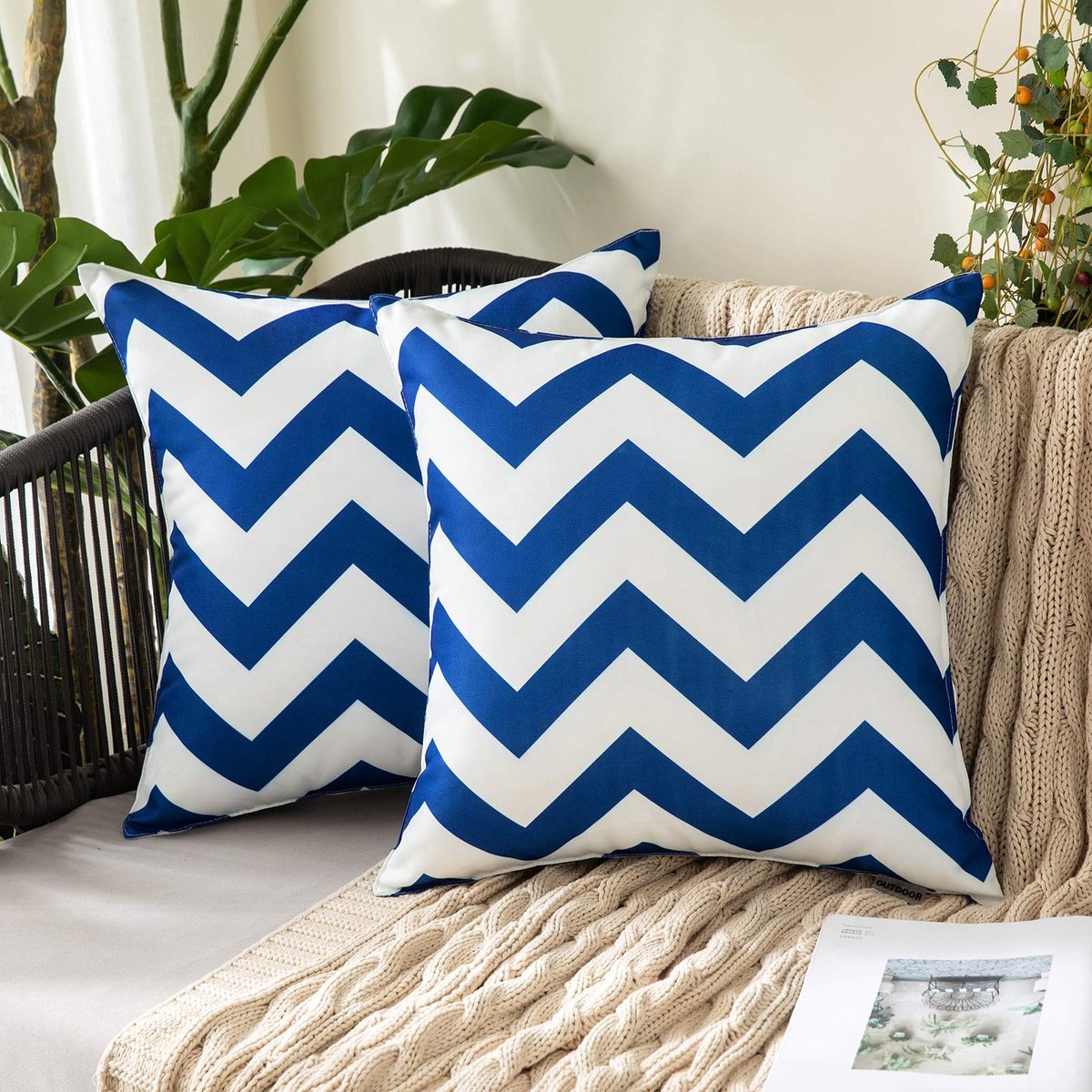 Ibenzoa Set van 2 stijlvolle waterdichte kussenslopen voor binnen en buiten, 45 x 45 cm, golfstreepdesign Donkerblauw wit