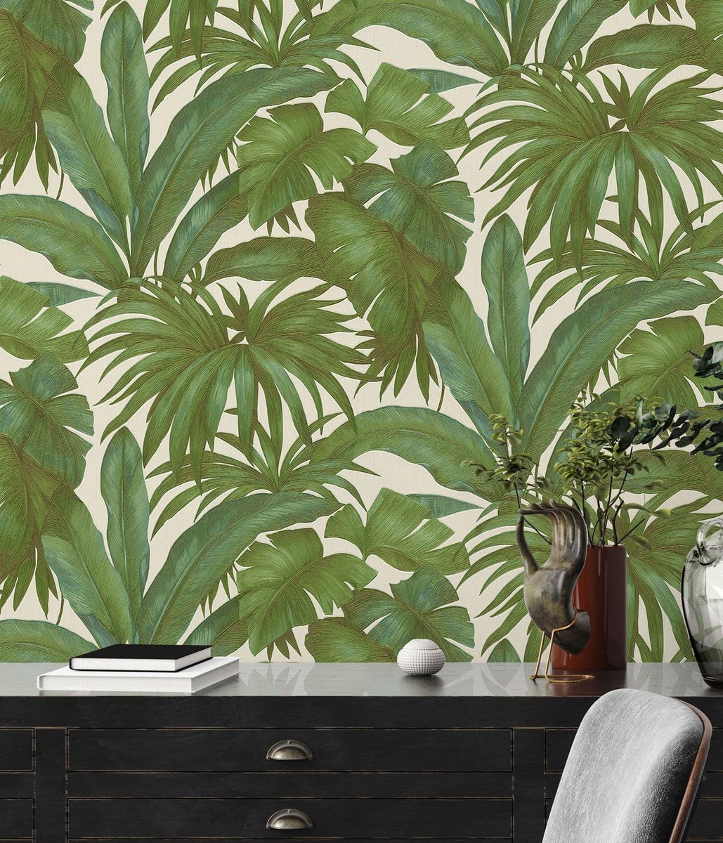 Jungle Behang 962405 | Groen Creme Behang | Vliesbehang | Bijzonder geschikt voor de Woonkamer, Hal en Slaapkamer | 96240-5 | Ontdek Nu Bij Bricoflor