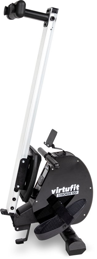 De VirtuFit Stroker 100i roeimachine, gedeeltelijk rechtopstaand op een zwarte achtergrond.