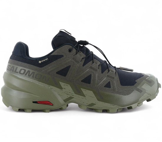 Zijkant van een olijfgroene Salomon Speedcross 6 GTX trailschoen met zwarte accenten en Contagrip-zool.