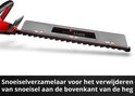 Einhell heggenschaar met snoeiselverzamelaar voor de bovenkant.