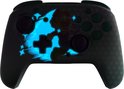 Zwarte controller met oplichtend Mario-ontwerp, sterrenpatroon en turquoise knoppen.