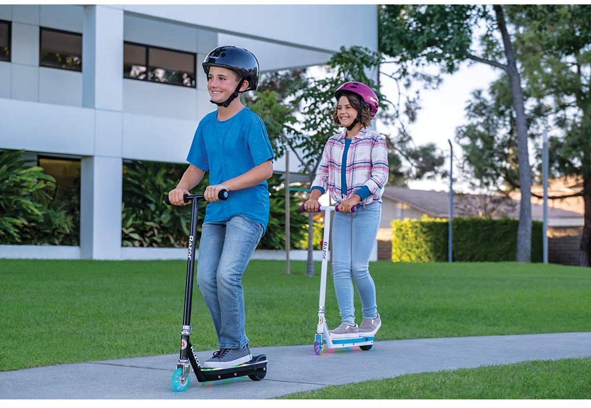 Elektrische kinderstep Razor Tekno lichtgevend 12 km/u vanaf 8 jaar stevige scooter - Afbeelding 3