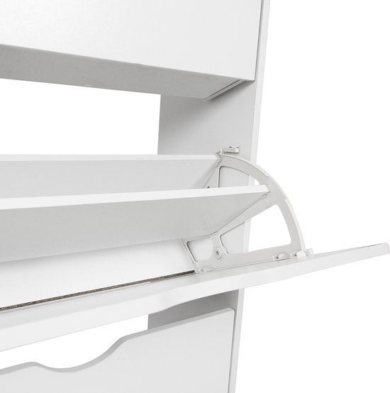Witte schoenenkast met openklapbare deuren en metalen scharnieren.