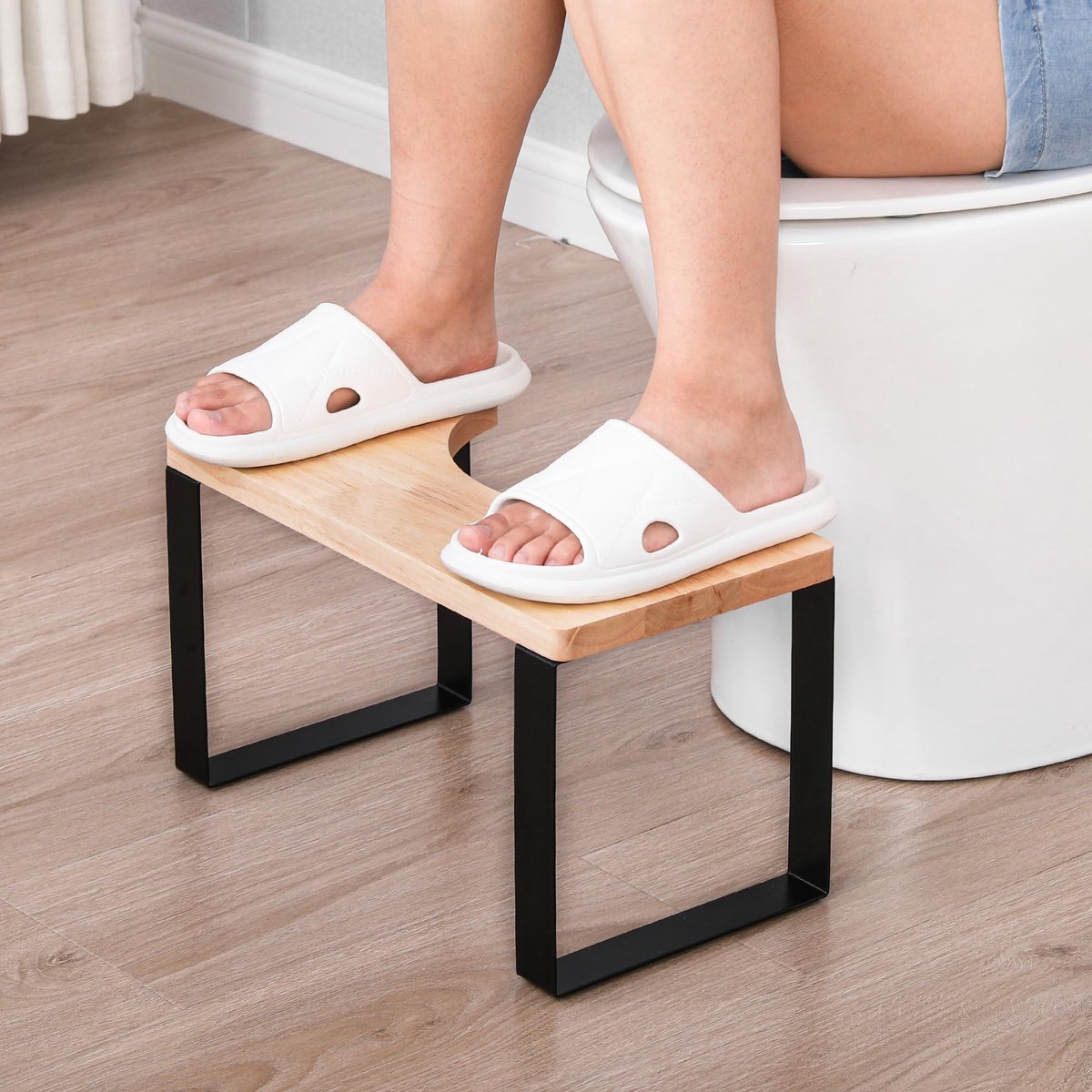 Houten Toiletkruk - Antislip Design - Vlek-, Kras- en Barstbestendig - Draagbaar - Voor Volwassenen en Kinderen