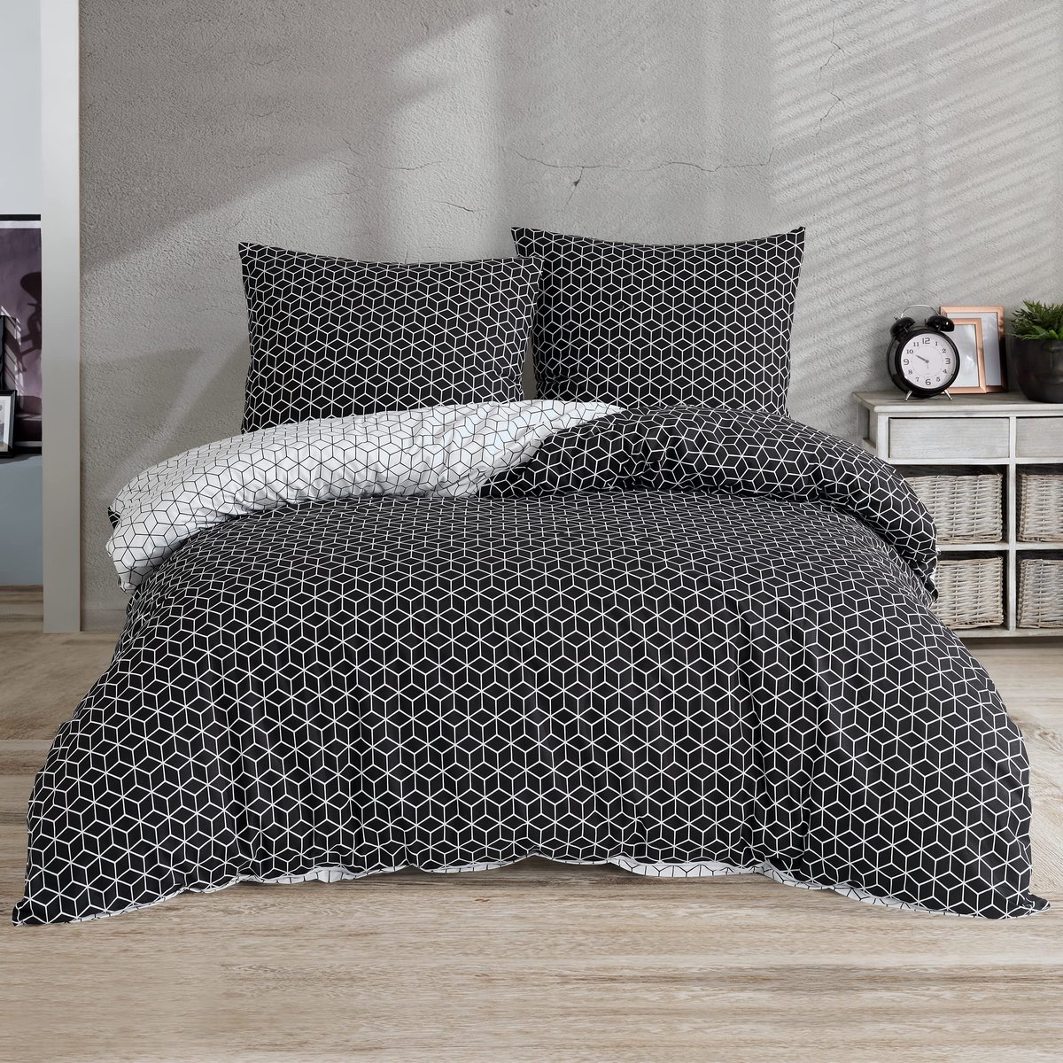 Unyqoos® Bedding Set of 100% Cotton with Unique Design for Luxury Sleeping Experience
