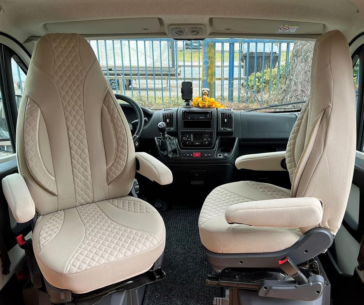 Set van 2 Luxe Stoelhoezen Beige voor Camper Bestuurders- en Passagiersstoel met Armleuninghoezen