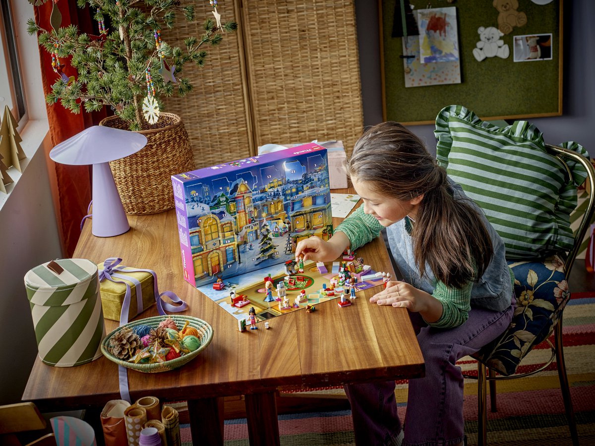 LEGO Friends Adventskalender 2025, Kerstspeelset - 42668 — afbeelding 2