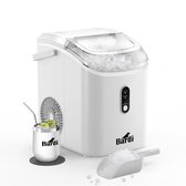 Witte Bardi ijsblokjesmachine met een metalen mok, schep en losse ijsklontjes.