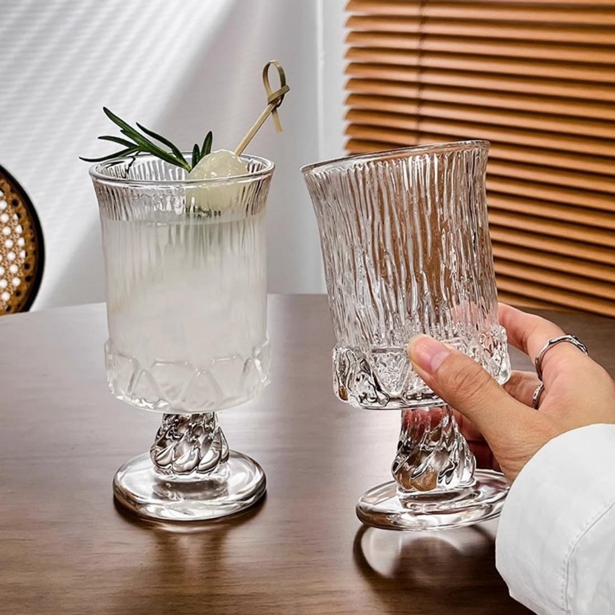 Set van 2 Vintage Reliëf Bloemen Glazen Bekers voor Dranken