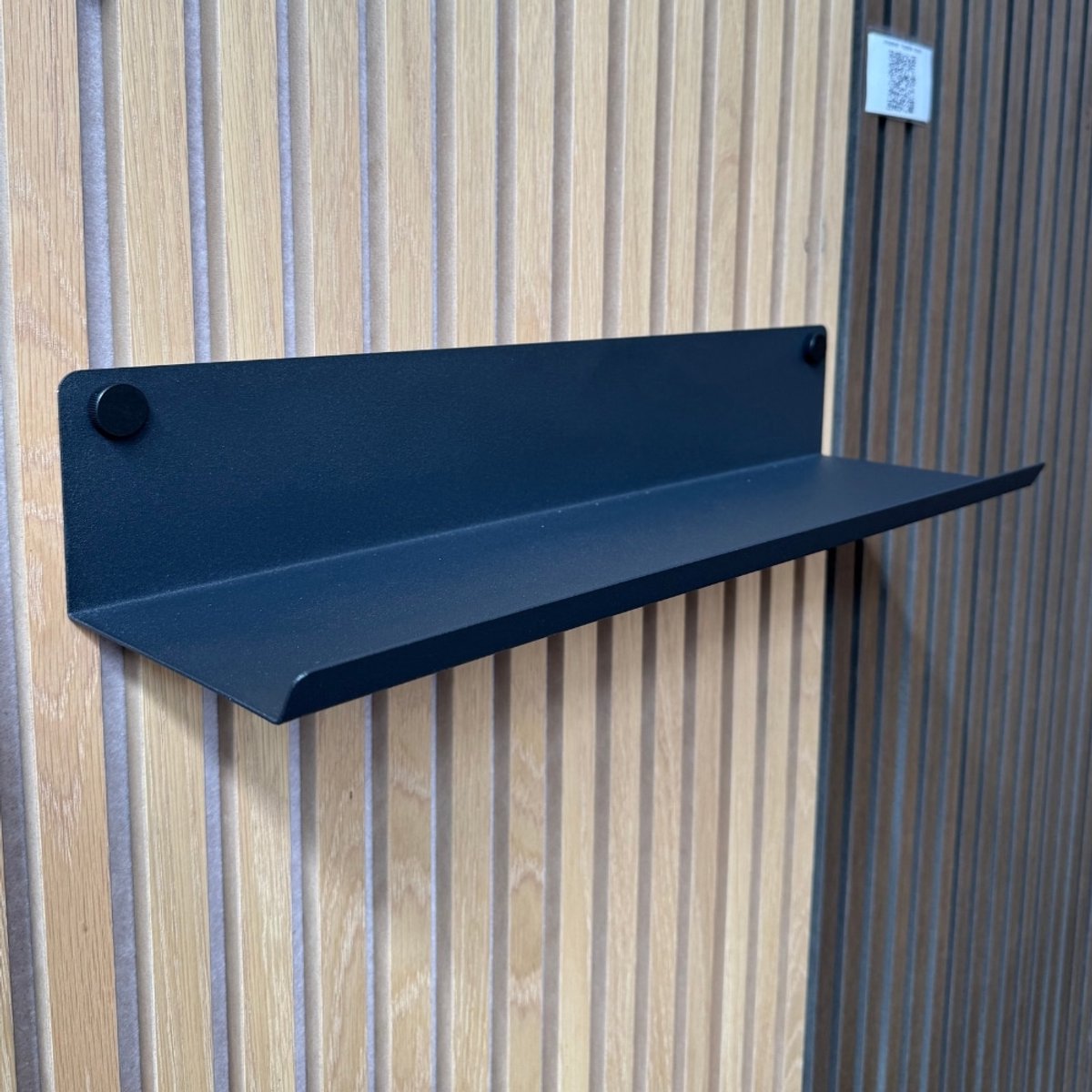 Wandplank voor akoestisch wandpaneel 52cm | akoestische panelen | akupanel | wandplank zwart | wandrek