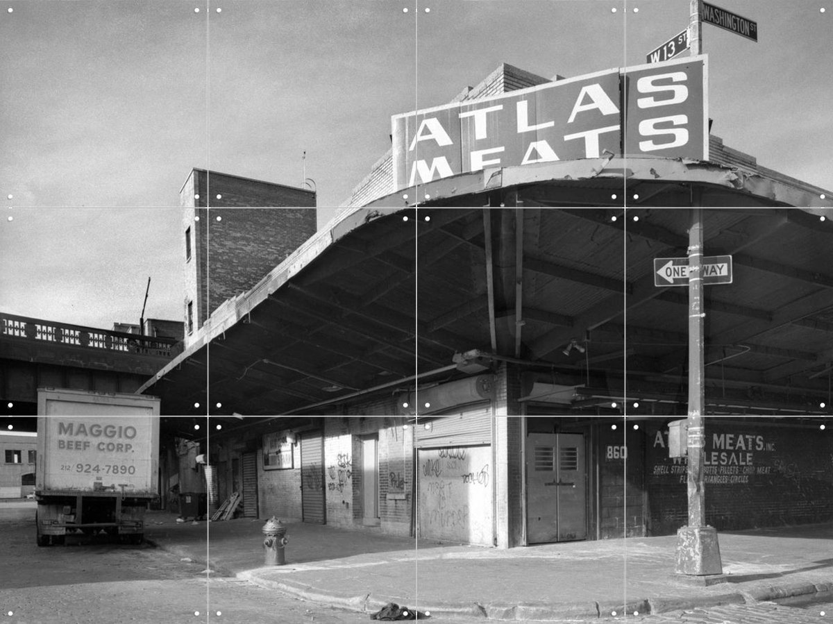 IXXI Atlas Meats 1989, Teun Voeten - 80 x 60 cm - Gratis ophangtool - Grote wanddecoratie en posters - Vintage, Fotografie, Woonkamer, Gang, Stad