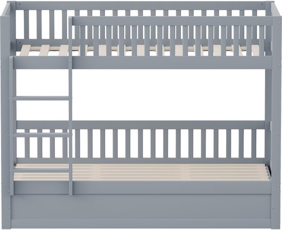 Grijs stapelbed met ladder en zonder matrassen, lamellen zichtbaar.