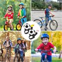Collage van kinderen en gezinnen die fietsen. Een kleine cirkel toont twee fietsbellen met voetbalmotief.