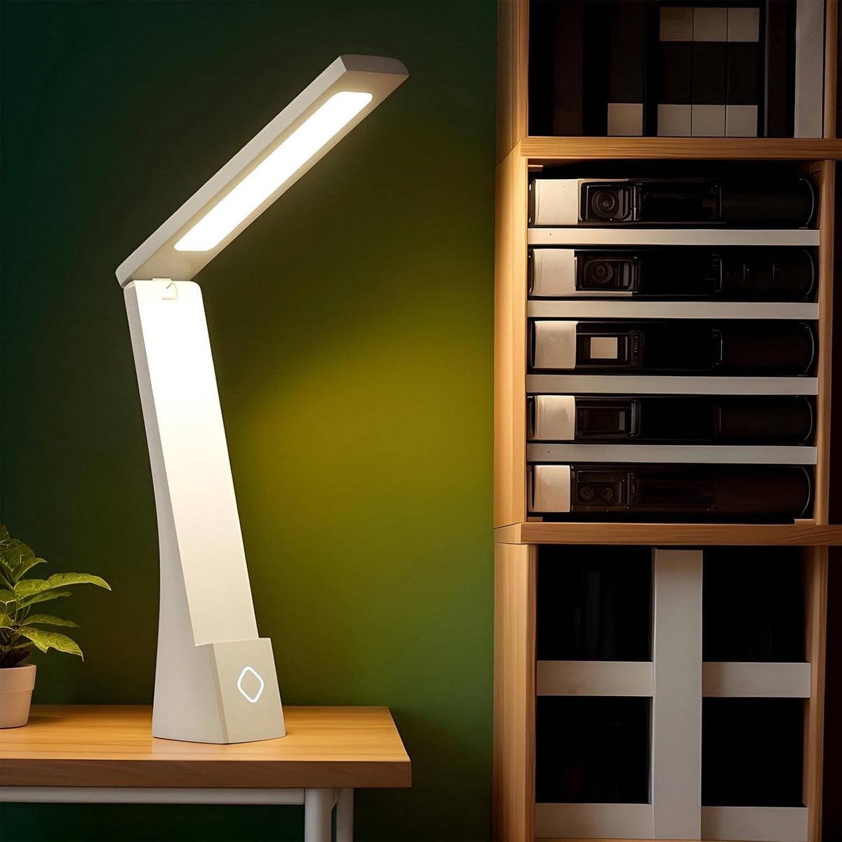 Oplaadbare Bureau Lamp - LED Leeslamp met Oogbescherming - Aanraak Dimmen voor Studie en Slaapkamer - Opvouwbare Lezen en Schrijven Lamp - Opvouwbaar en Draagbaar - Wit Kleur — cadeau in Gadgets - foto 6