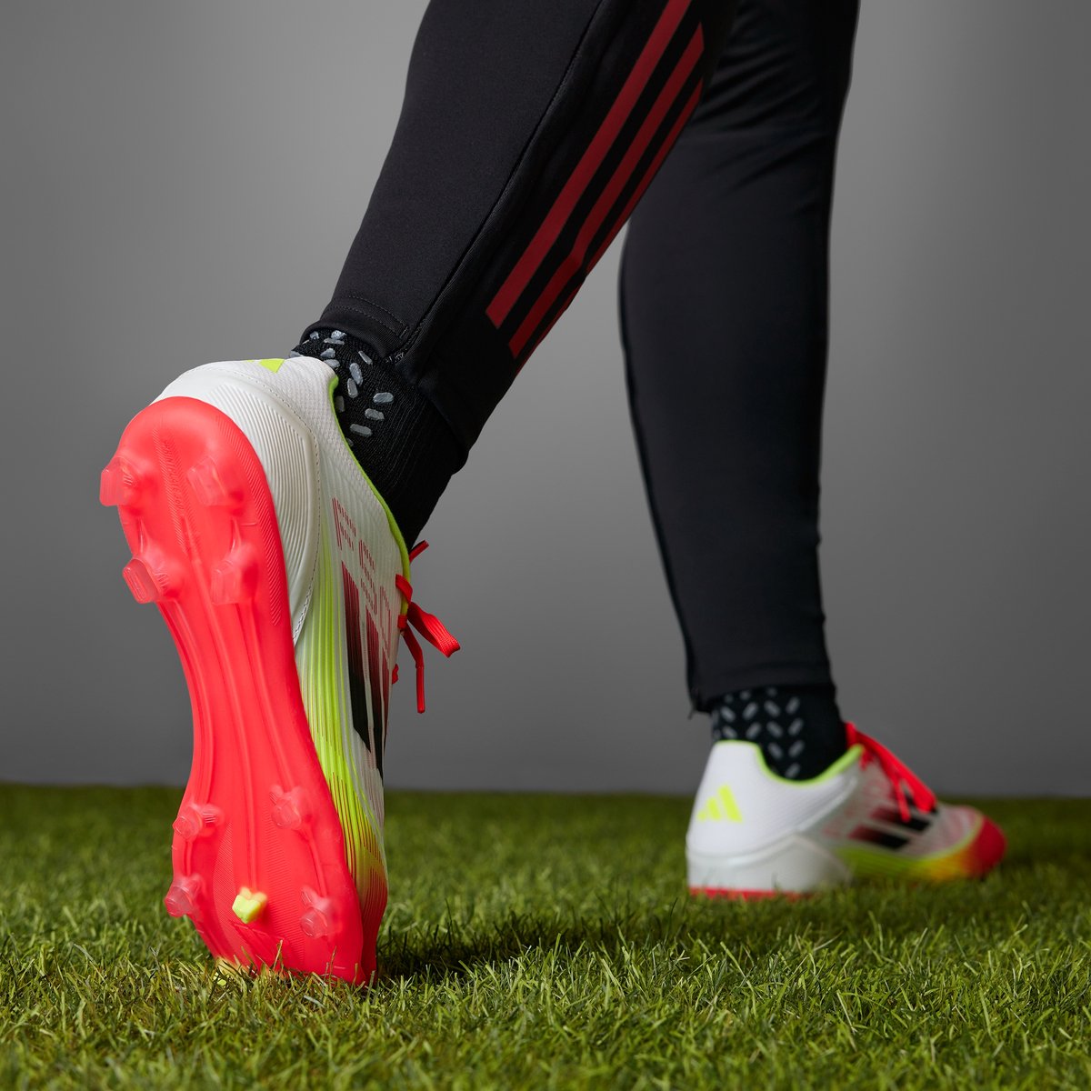 adidas Performance F50 League Firm / Multi-Ground Voetbalschoenen - Unisex - Wit — cadeau in Sport & Outdoor - foto 8