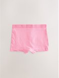 Effen roze onderbroek met een roze elastische tailleband.