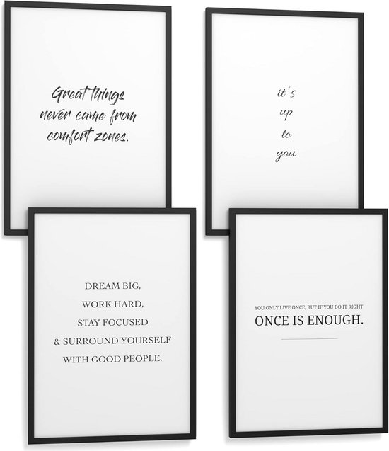 Quatre affiches noir et blanc avec des citations inspirantes, encadrées en noir.
