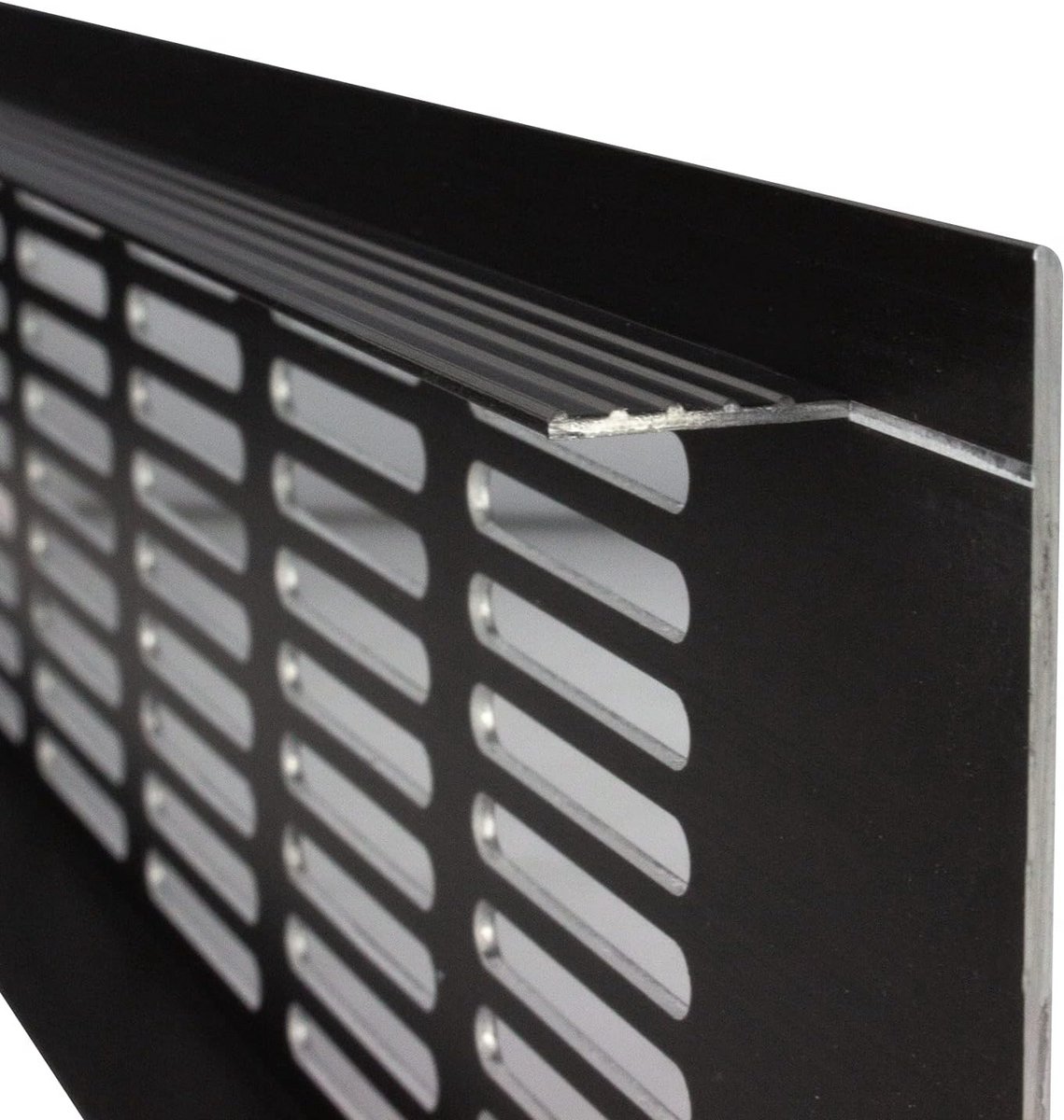 Geperforeerde Aluminium Rooster voor Ventilatie en Afvoer Zwart/Bruin 40x300 mm