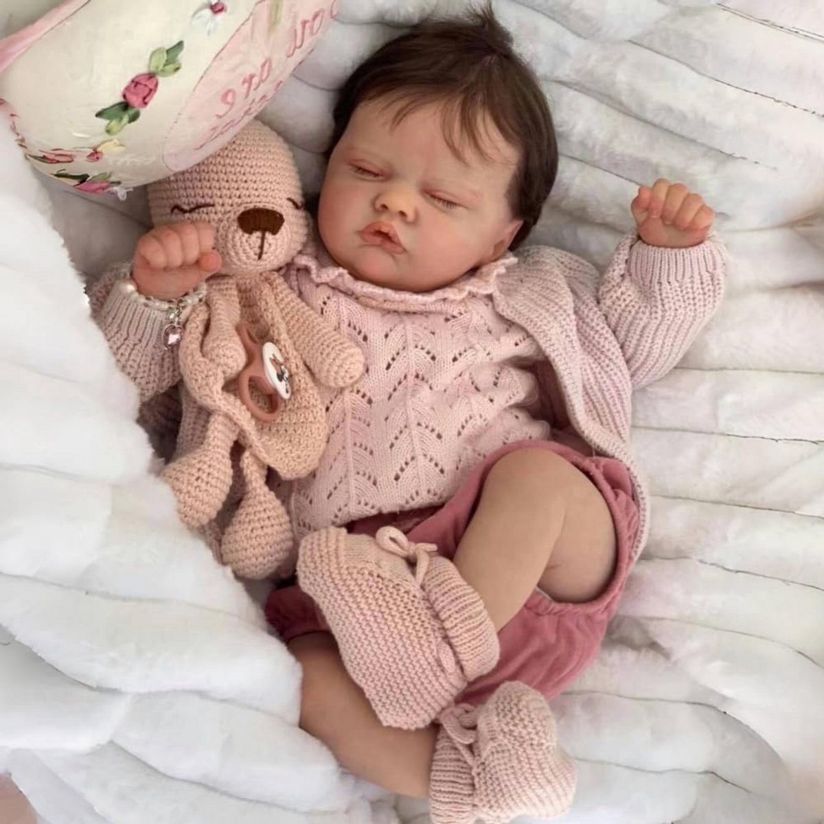 Levensechte Reborn Pop Meisje 46 cm Handgemaakt met Zacht Lichaam en Gesloten Ogen
