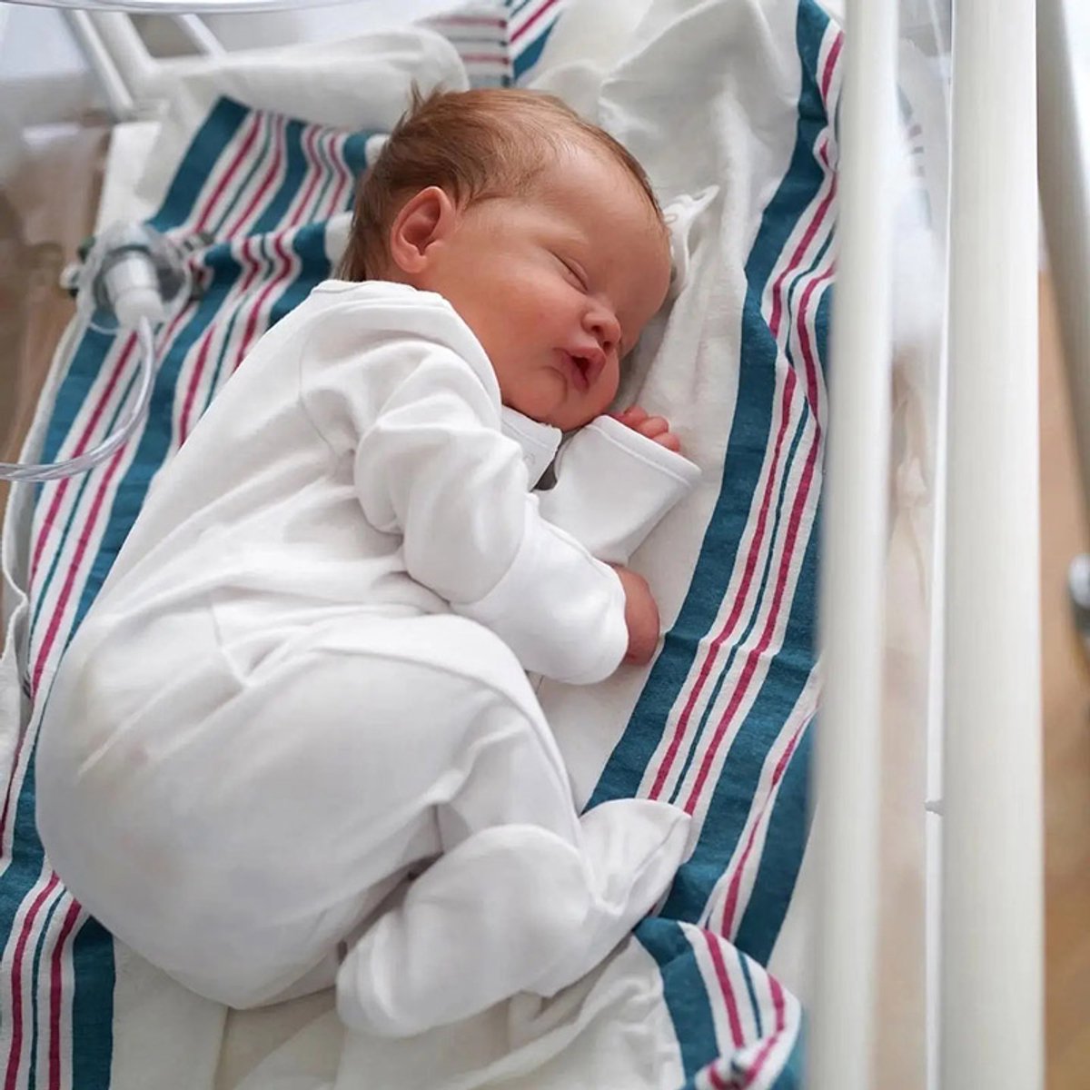 48 cm afgewerkte rebornpop, pasgeboren slapende babypop met 3D-huid, meerdere lagen beschildering en zichtbare aderen