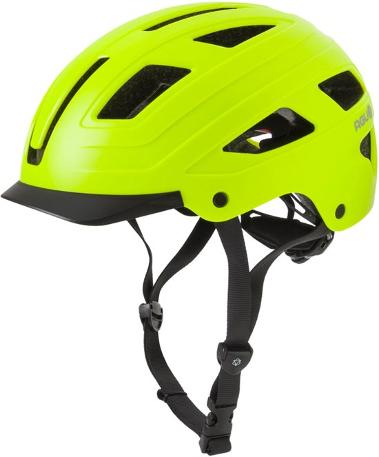 Gele AGU fietshelm met klep, reflectoren en AGU logo.